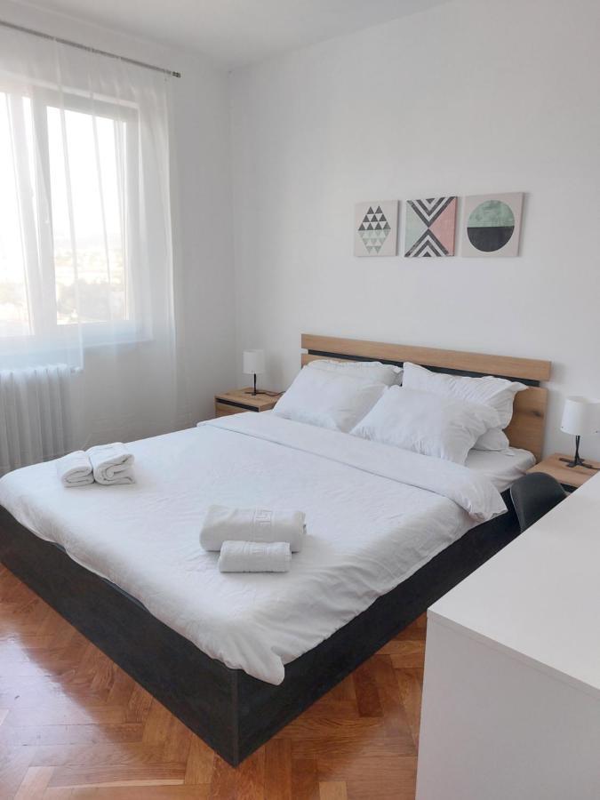 Eli'S Apartments -Ultracentral Near Palas Yaş Dış mekan fotoğraf