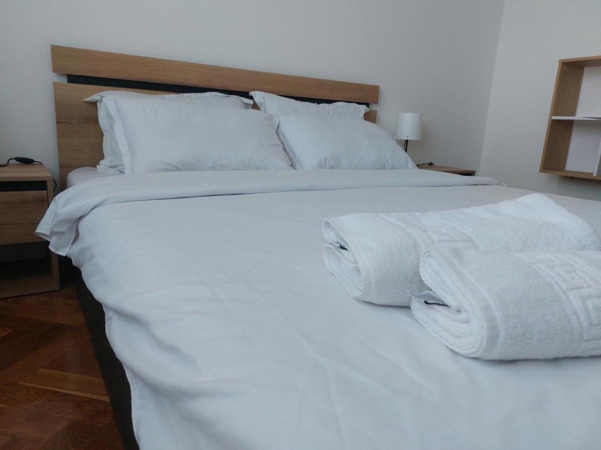 Eli'S Apartments -Ultracentral Near Palas Yaş Dış mekan fotoğraf